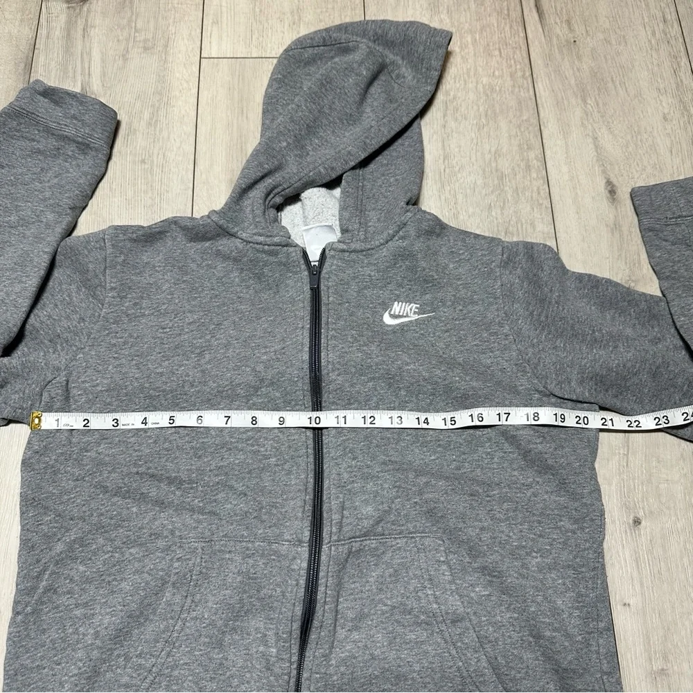 Nike full zip hoodie Size XL classic comfy athletic unisex sportswear winterwear